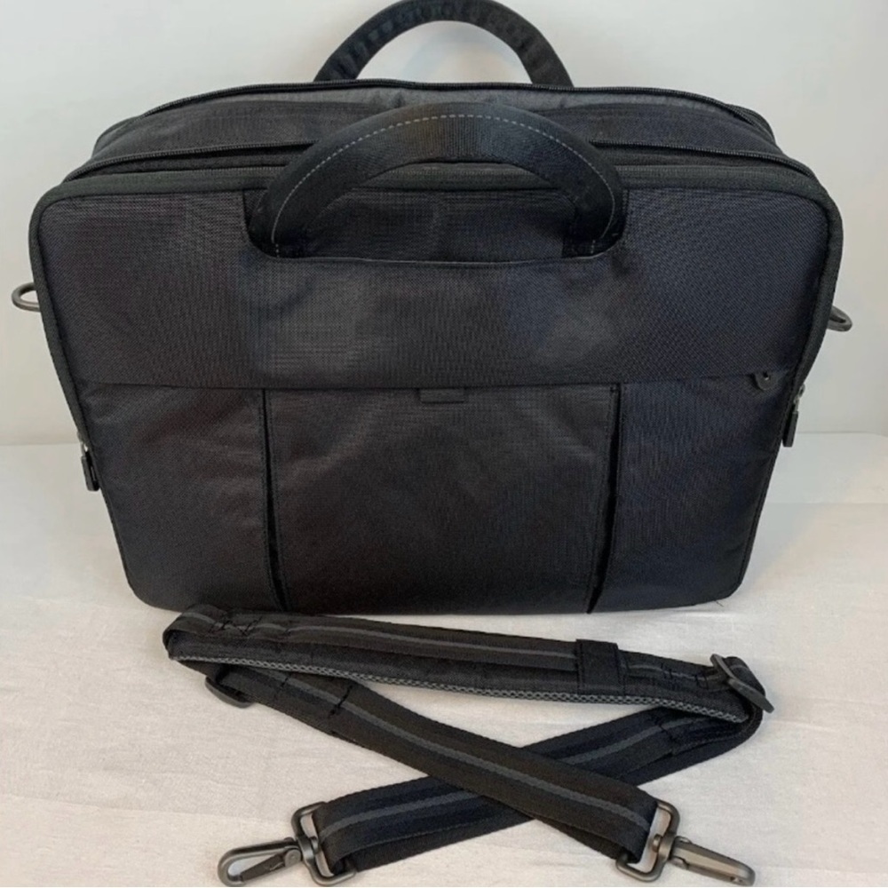Dell Black Padded Laptop Bag with Top Handles and Structured Shape